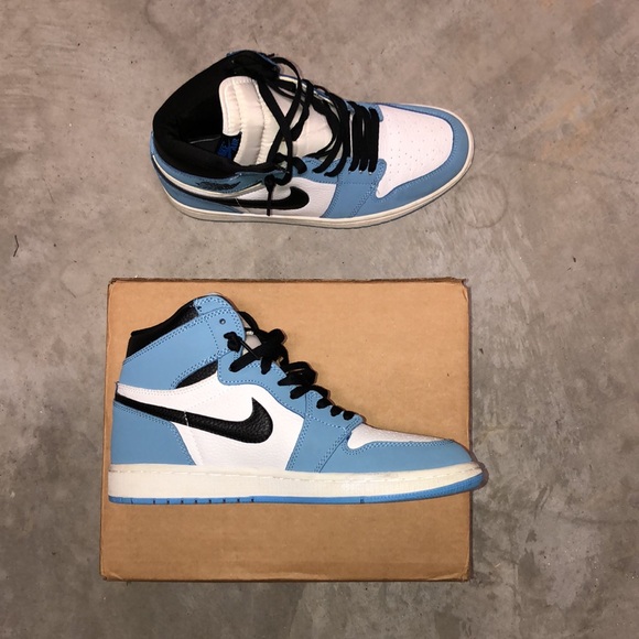 Nike Jordan 1s Retro highs University blues OG - Picture 2 of 8